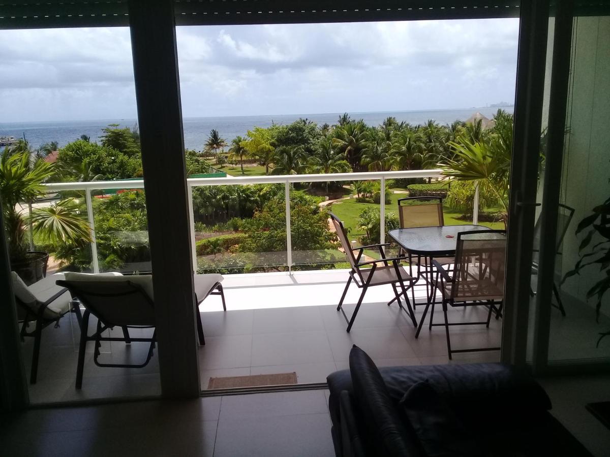 Апартаменти Swim The Caribbean & Work With A View Канкун Екстер'єр фото
